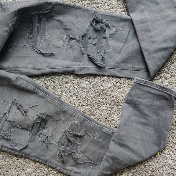 American Eagle distressed jeans - Picture 6 of 6